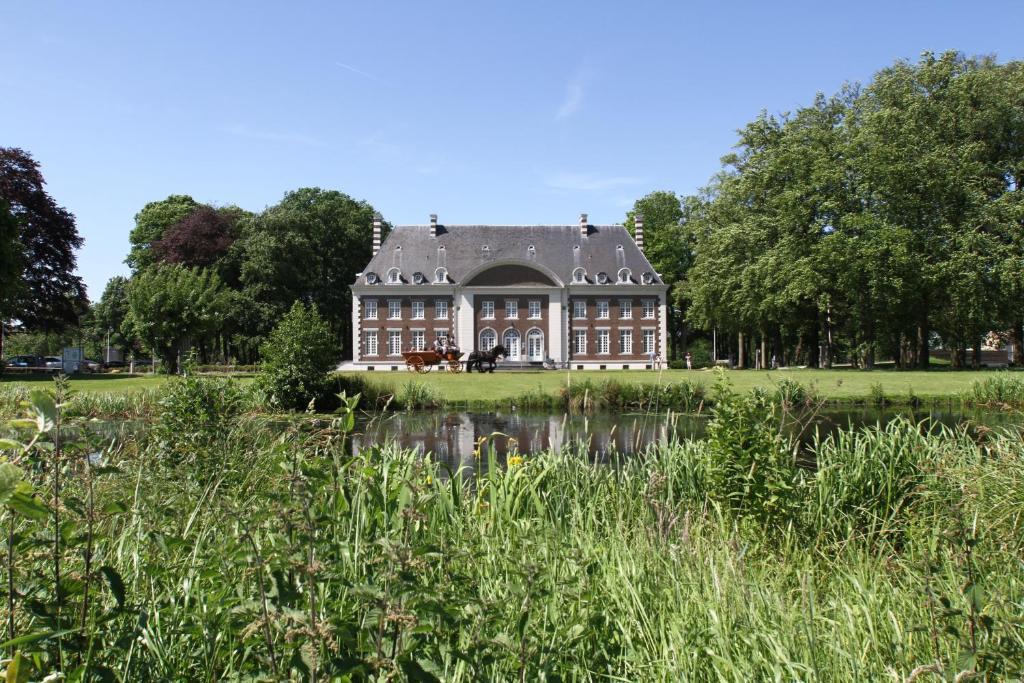 Kasteel Pietersheim Maastricht - Lanaken Hotell Eksteriør bilde